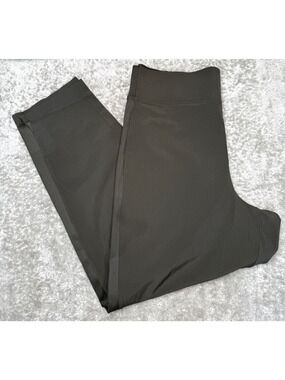 Kirkland Olive Green Pull On Quick Dry Stretch Ankle Pants Womens Size M NWOT